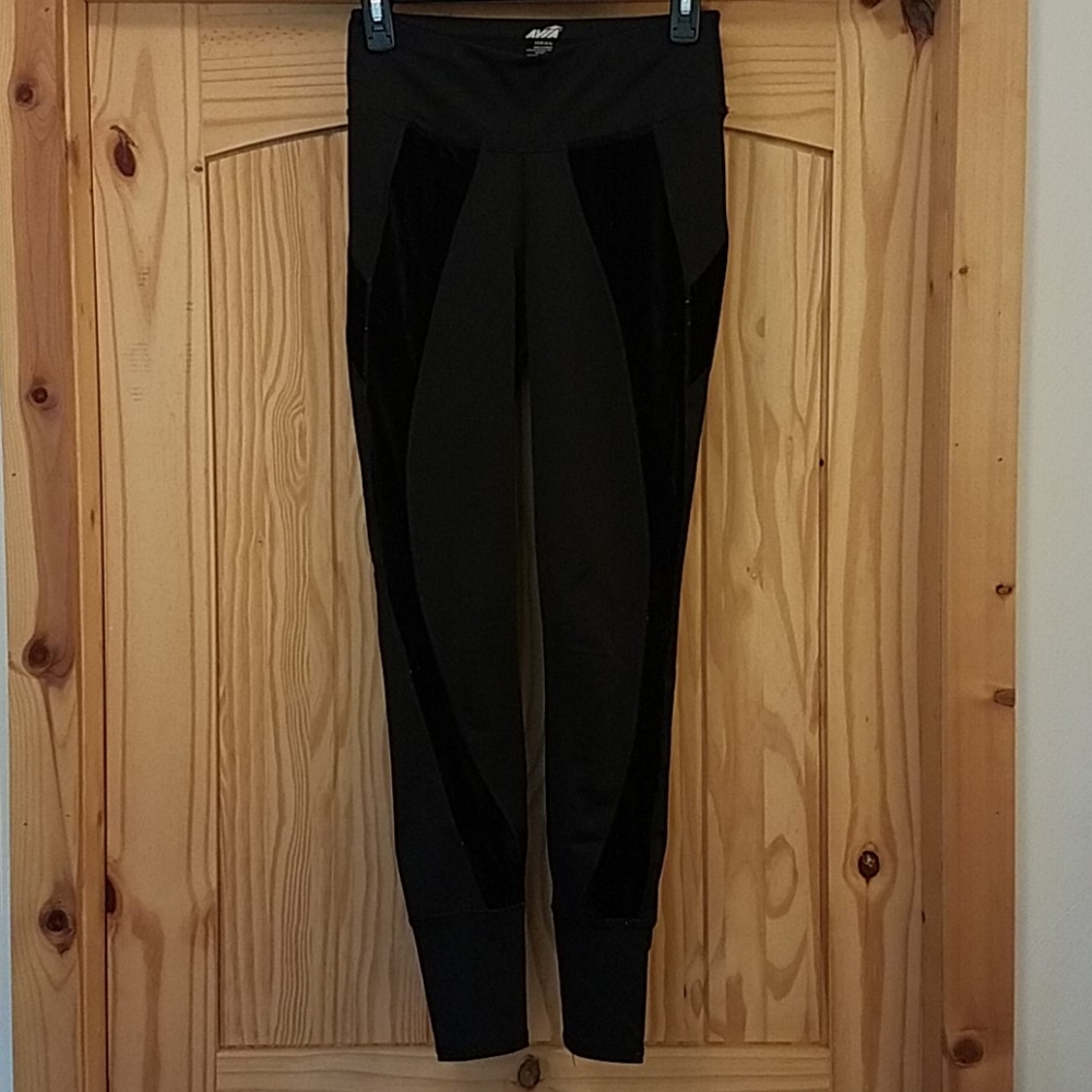 4/$20 Athletic Leggings